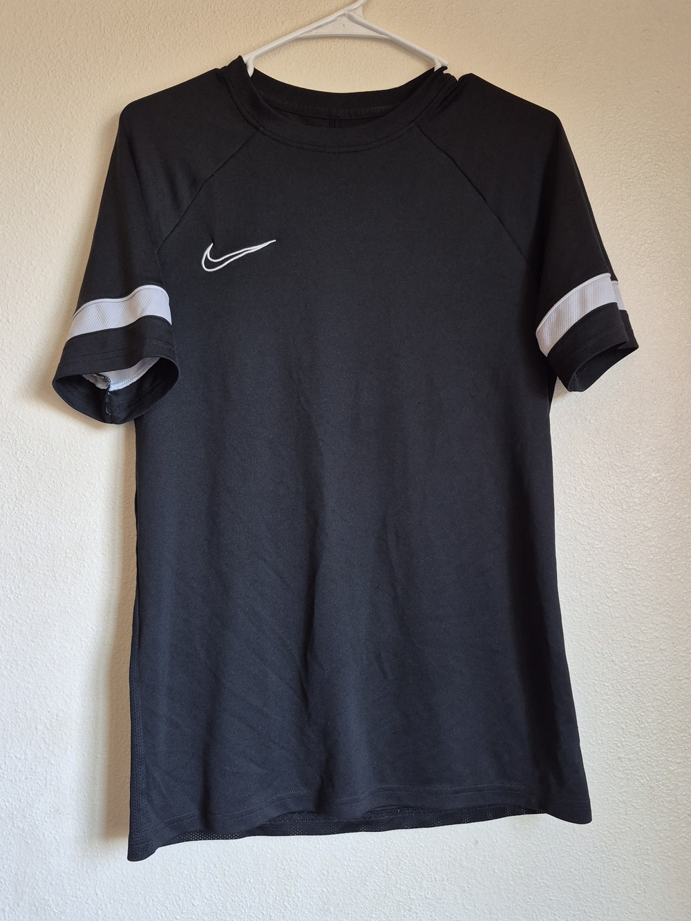 Nike Black Short-Sleeve Athletic Tee with White Sleeve Stripes
